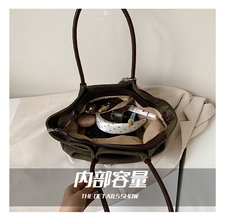 Women's Chic PU Leather Shell Shoulder Bag with Zipper detail 11
