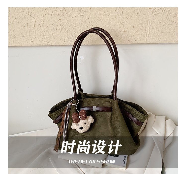Women's Chic PU Leather Shell Shoulder Bag with Zipper detail 12