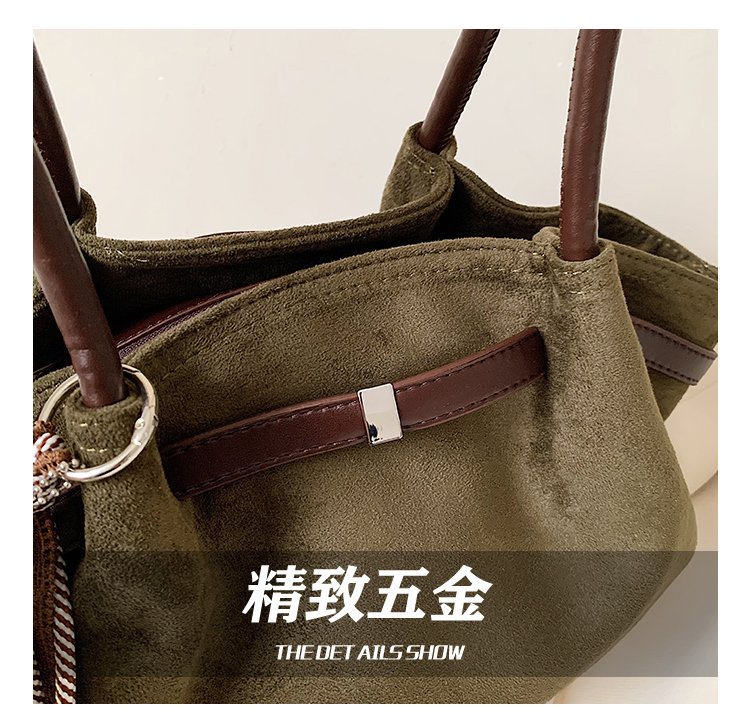 Women's Chic PU Leather Shell Shoulder Bag with Zipper detail 13