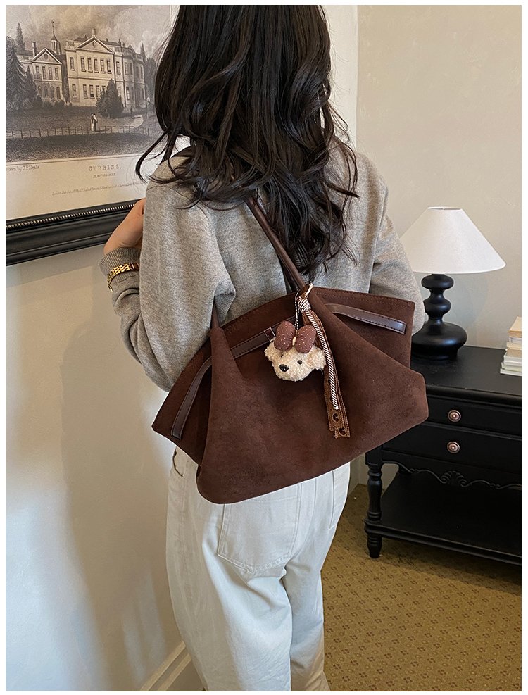 Women's Chic PU Leather Shell Shoulder Bag with Zipper detail 25