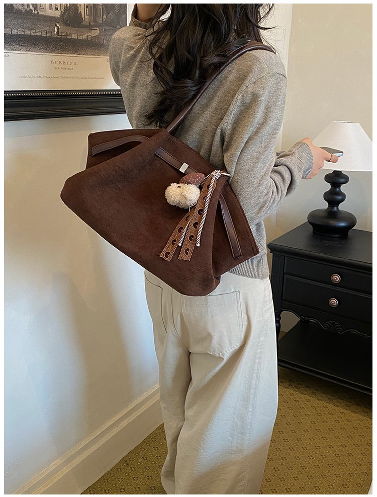 Women's Chic PU Leather Shell Shoulder Bag with Zipper detail 32