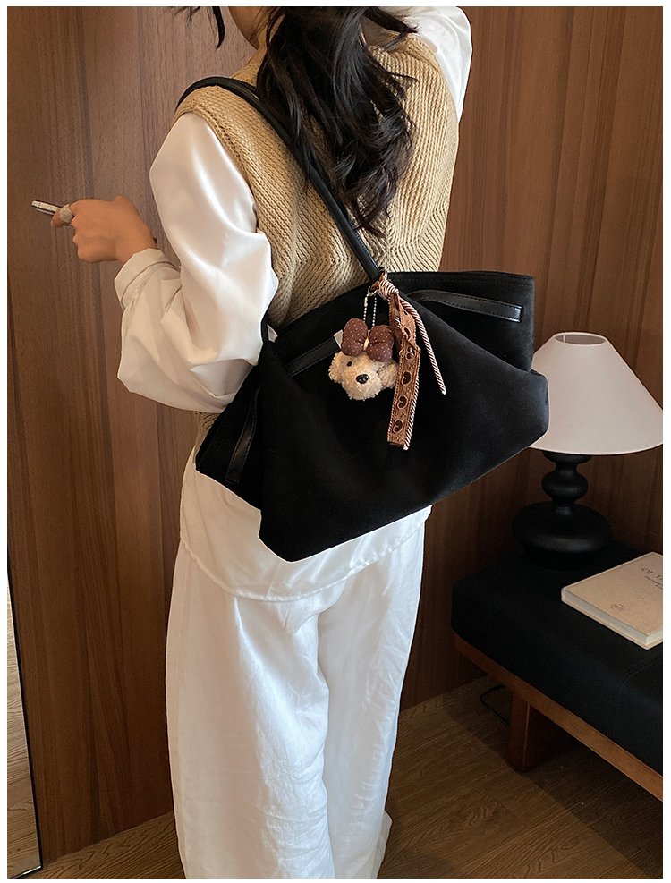Women's Chic PU Leather Shell Shoulder Bag with Zipper detail 39