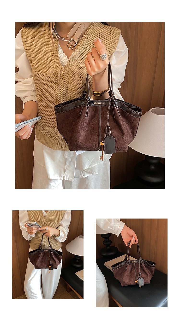 Women's Timeless PU Leather Tote Bag with Magnetic Snap detail 9