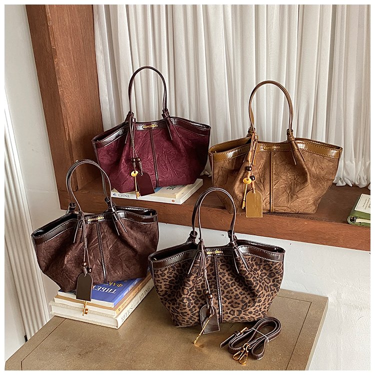 Women's Timeless PU Leather Tote Bag with Magnetic Snap detail 2
