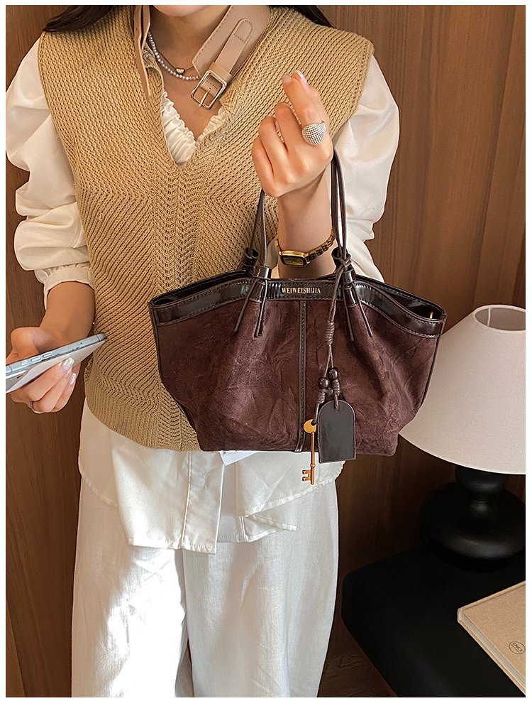 Women's Timeless PU Leather Tote Bag with Magnetic Snap detail 39