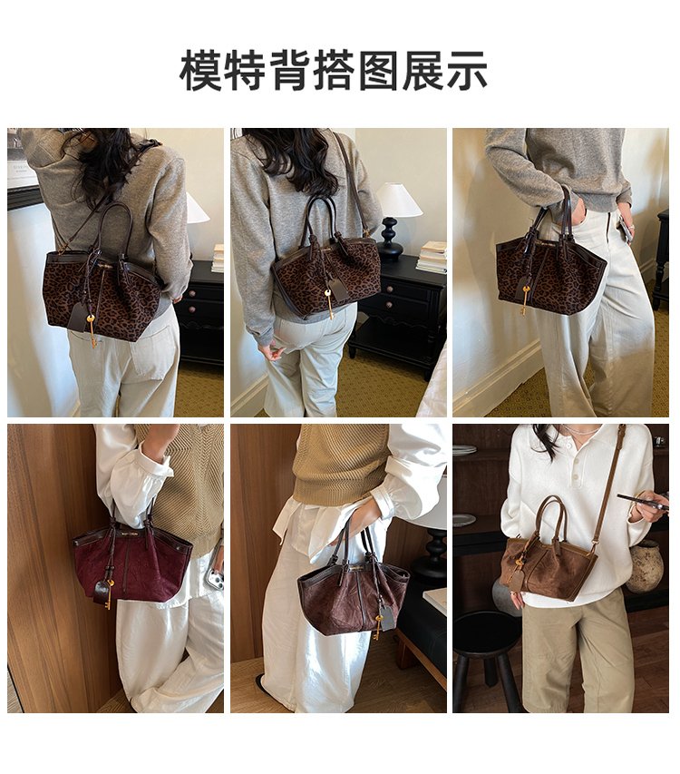 Women's Timeless PU Leather Tote Bag with Magnetic Snap detail 5