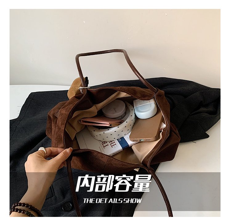 Women's Timeless PU Leather Tote Bag with Charm with Zipper detail 12