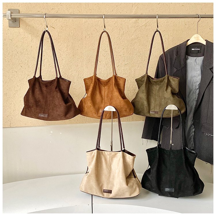 Women's Timeless PU Leather Tote Bag with Charm with Zipper detail 1