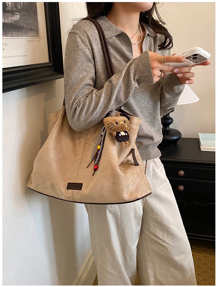 Women's Timeless PU Leather Tote Bag with Charm with Zipper detail 19