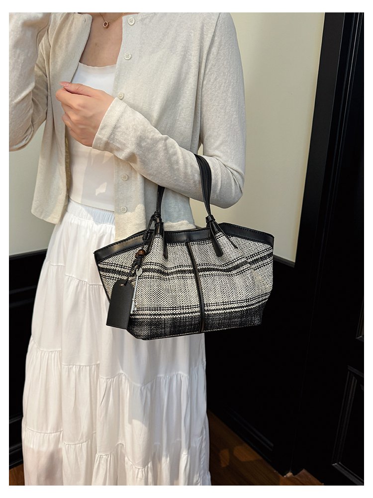 Women's Striped Cloth Crossbody Handbag with Magnetic Snap detail 8