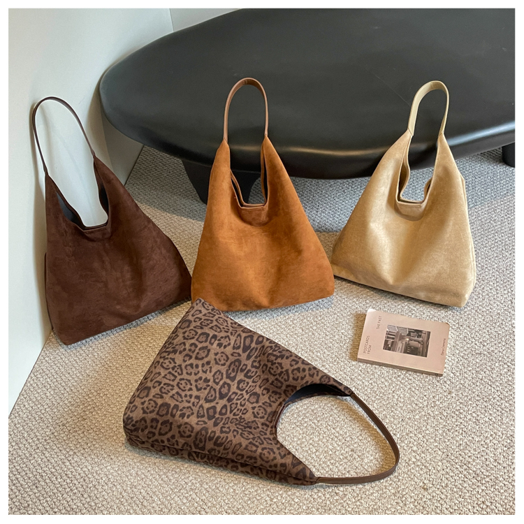 Fashion Striped PU Leather Shoulder Bag for Women detail 26