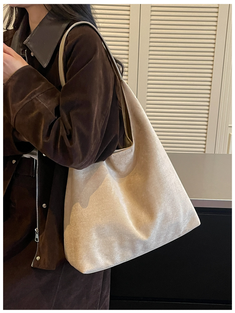 Fashion Striped PU Leather Shoulder Bag for Women view 4