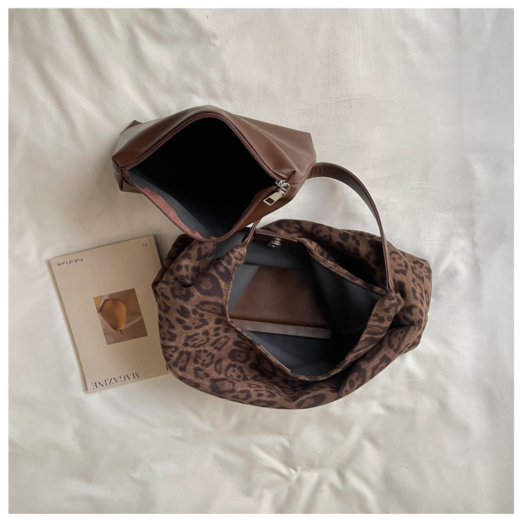 Fashion Striped PU Leather Shoulder Bag for Women detail 6