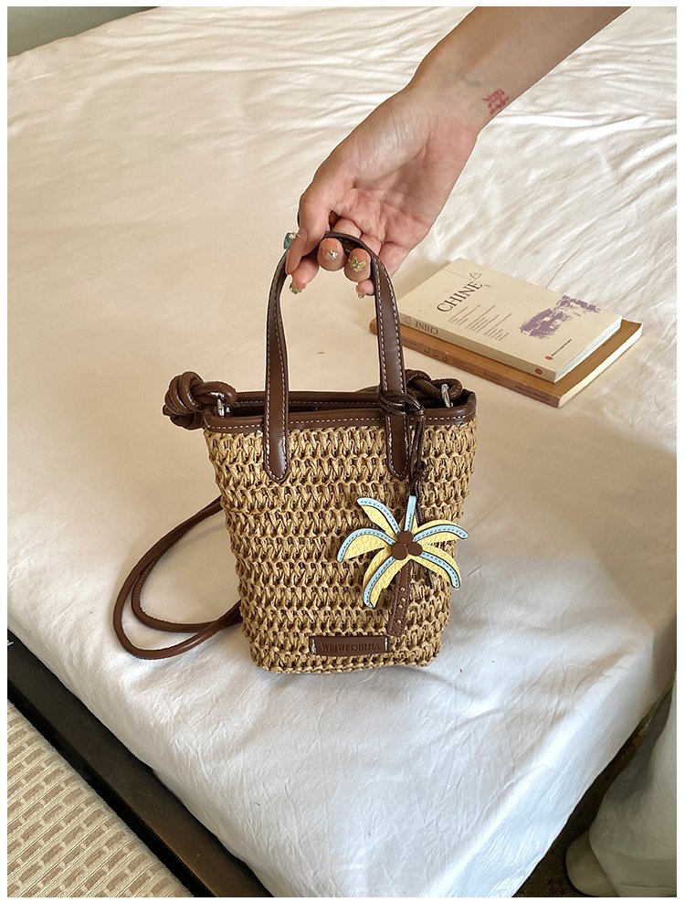 Women's Straw Woven Basket Bucket Bag detail 14