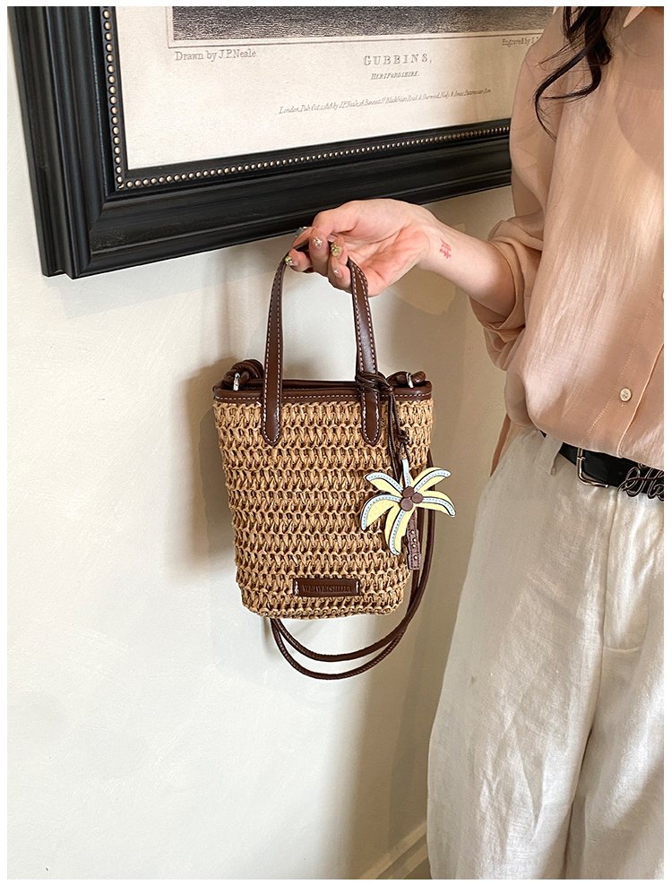 Women's Straw Woven Basket Bucket Bag detail 15