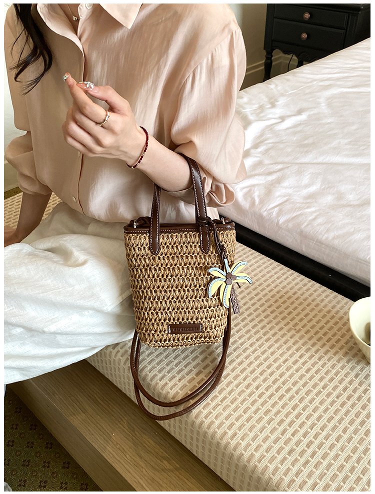 Women's Straw Woven Basket Bucket Bag detail 18