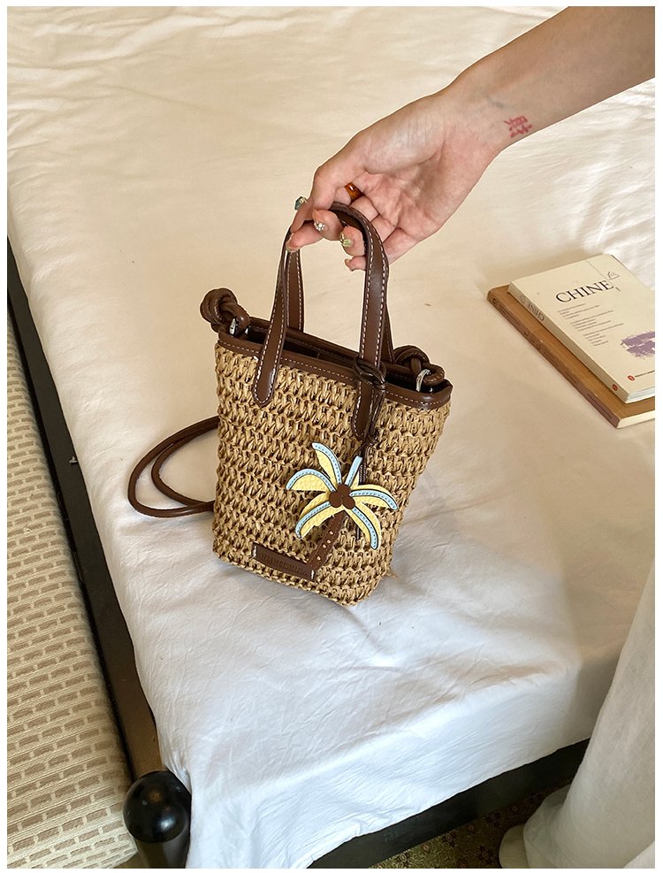 Women's Straw Woven Basket Bucket Bag detail 19