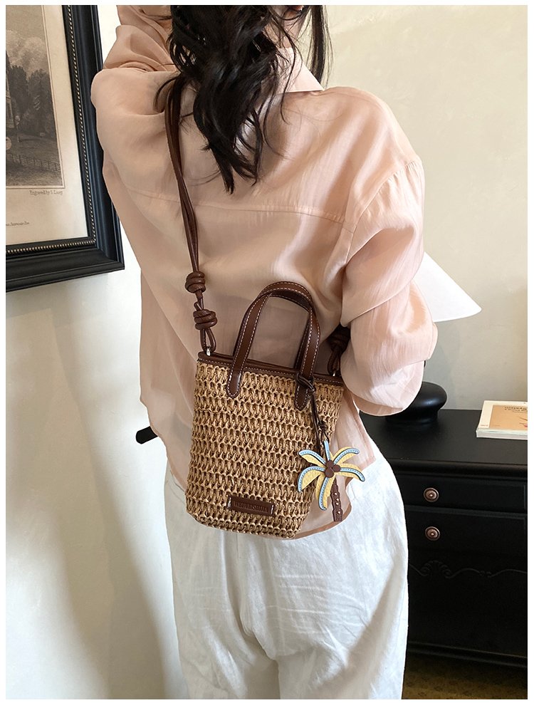 Women's Straw Woven Basket Bucket Bag detail 25