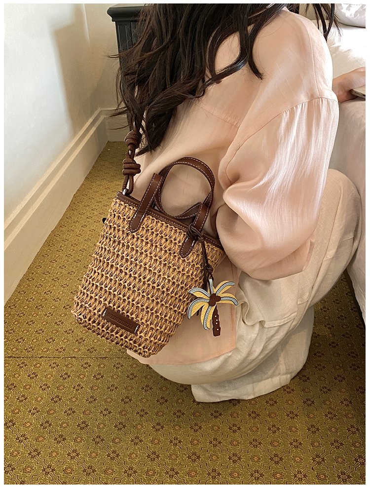 Women's Straw Woven Basket Bucket Bag detail 32