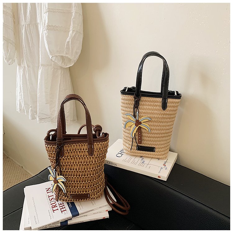 Women's Straw Woven Basket Bucket Bag detail 3