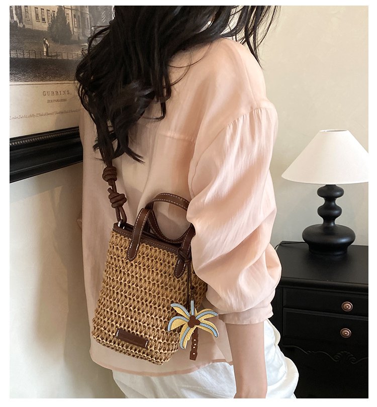Women's Straw Woven Basket Bucket Bag detail 6