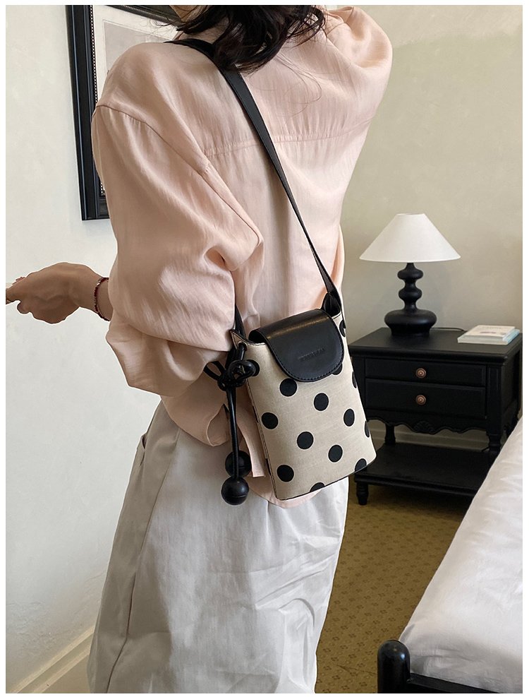 Women's PU Leather Woven Phone Bag detail 30