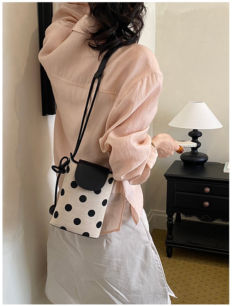 Women's PU Leather Woven Phone Bag detail 32
