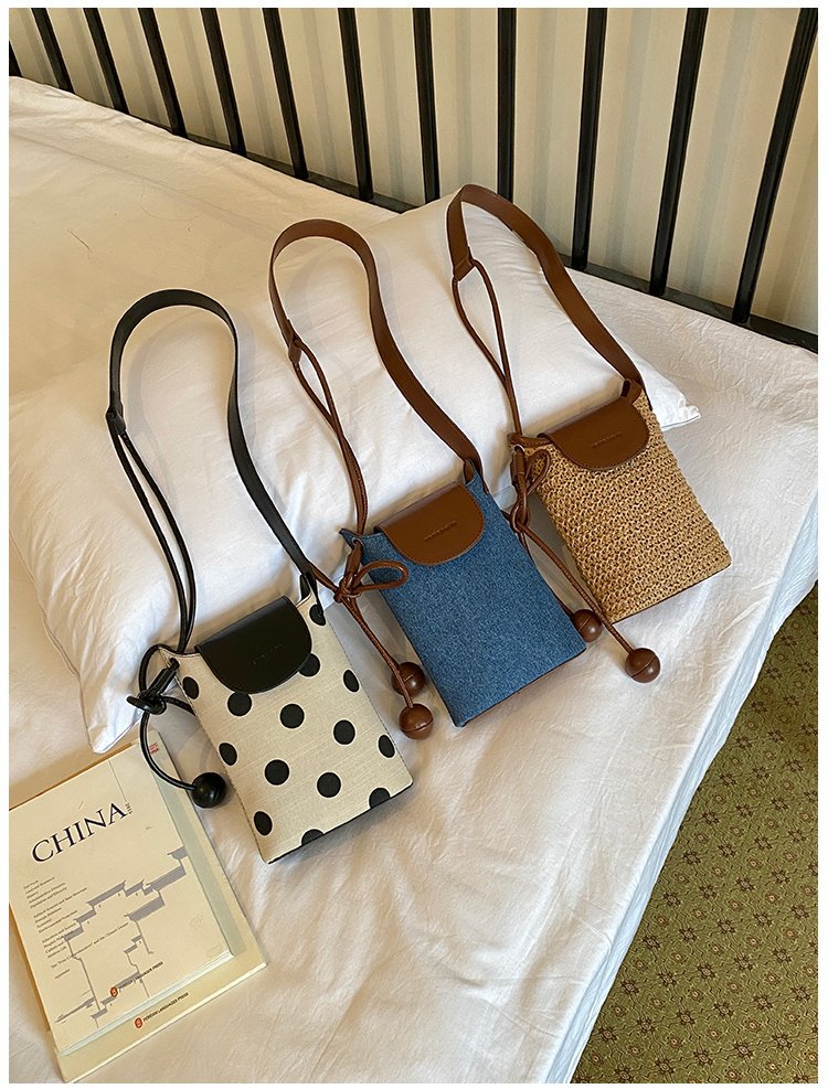 Women's PU Leather Woven Phone Bag detail 3