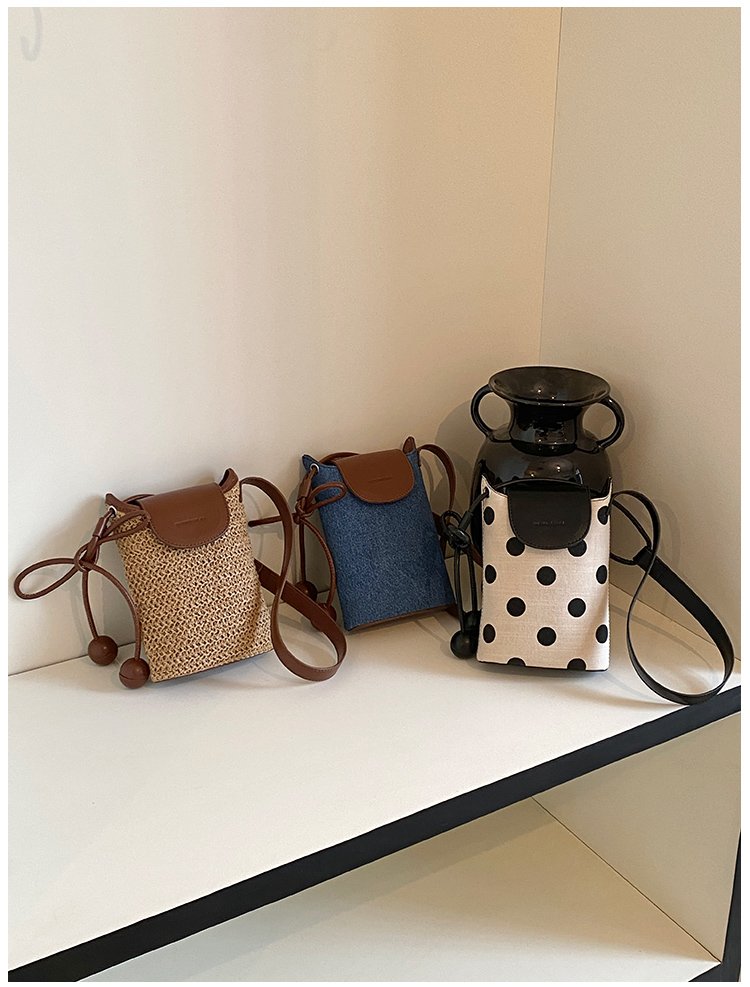 Women's PU Leather Woven Phone Bag detail 4