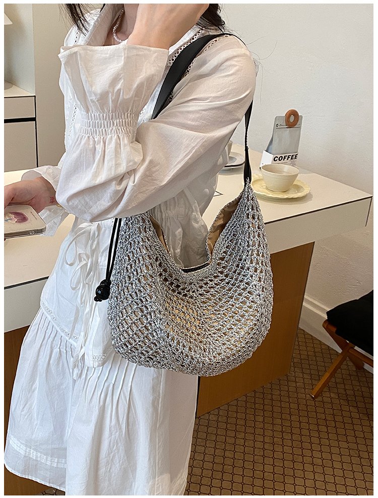 Women's Straw Woven Slouch Shoulder Bag detail 18