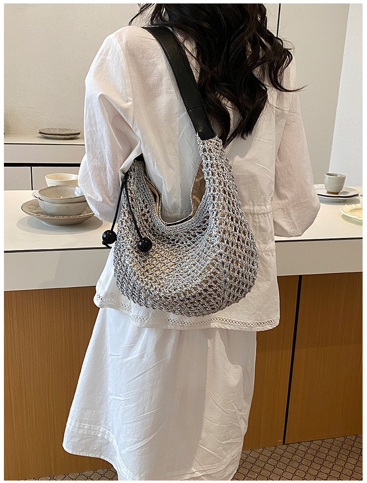 Women's Straw Woven Slouch Shoulder Bag detail 19