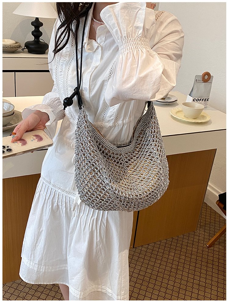 Women's Straw Woven Slouch Shoulder Bag detail 37