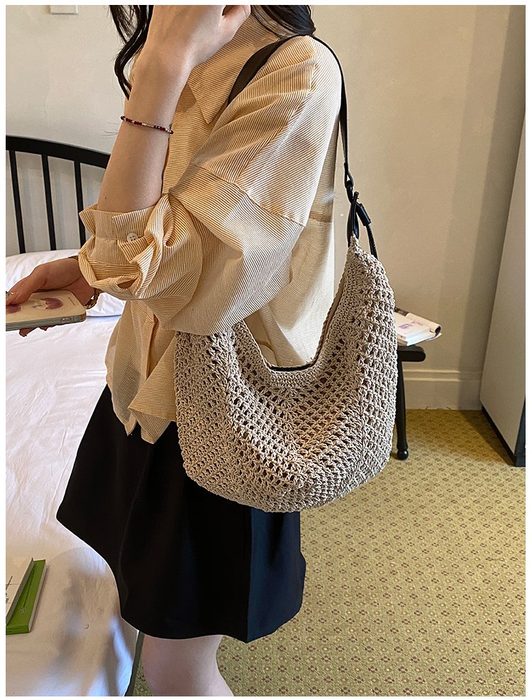 Women's Straw Woven Slouch Shoulder Bag detail 40